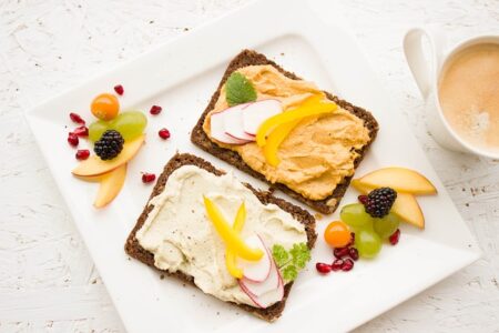 Que no se puede comer nunca en el desayuno: Alimentos a evitar en un buen desayuno
